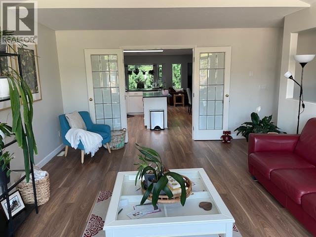Photo 4 of 23692 108 Loop, Maple Ridge BC