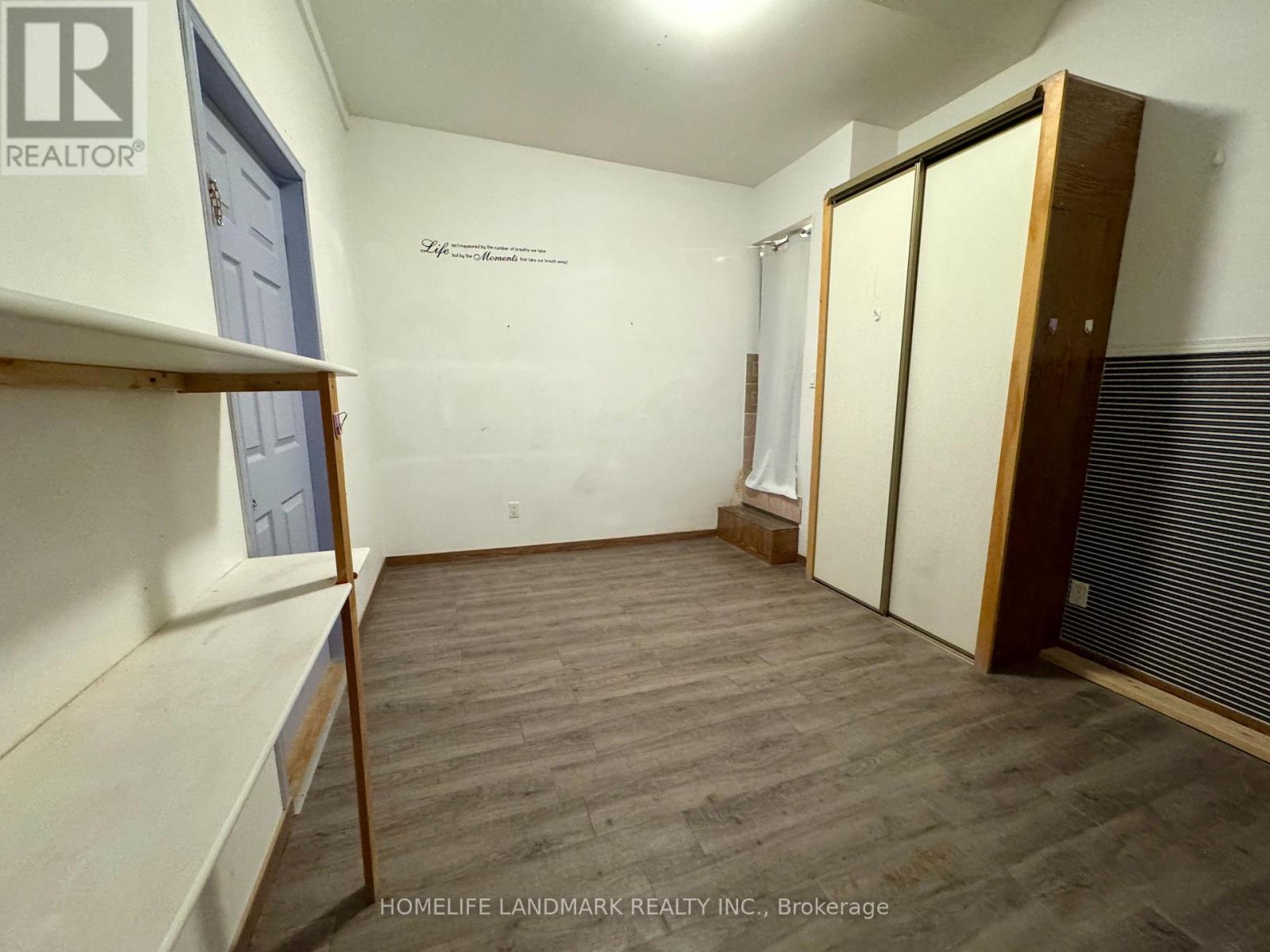 Photo 10 of 2 450 Spadina Avenue, Toronto ON