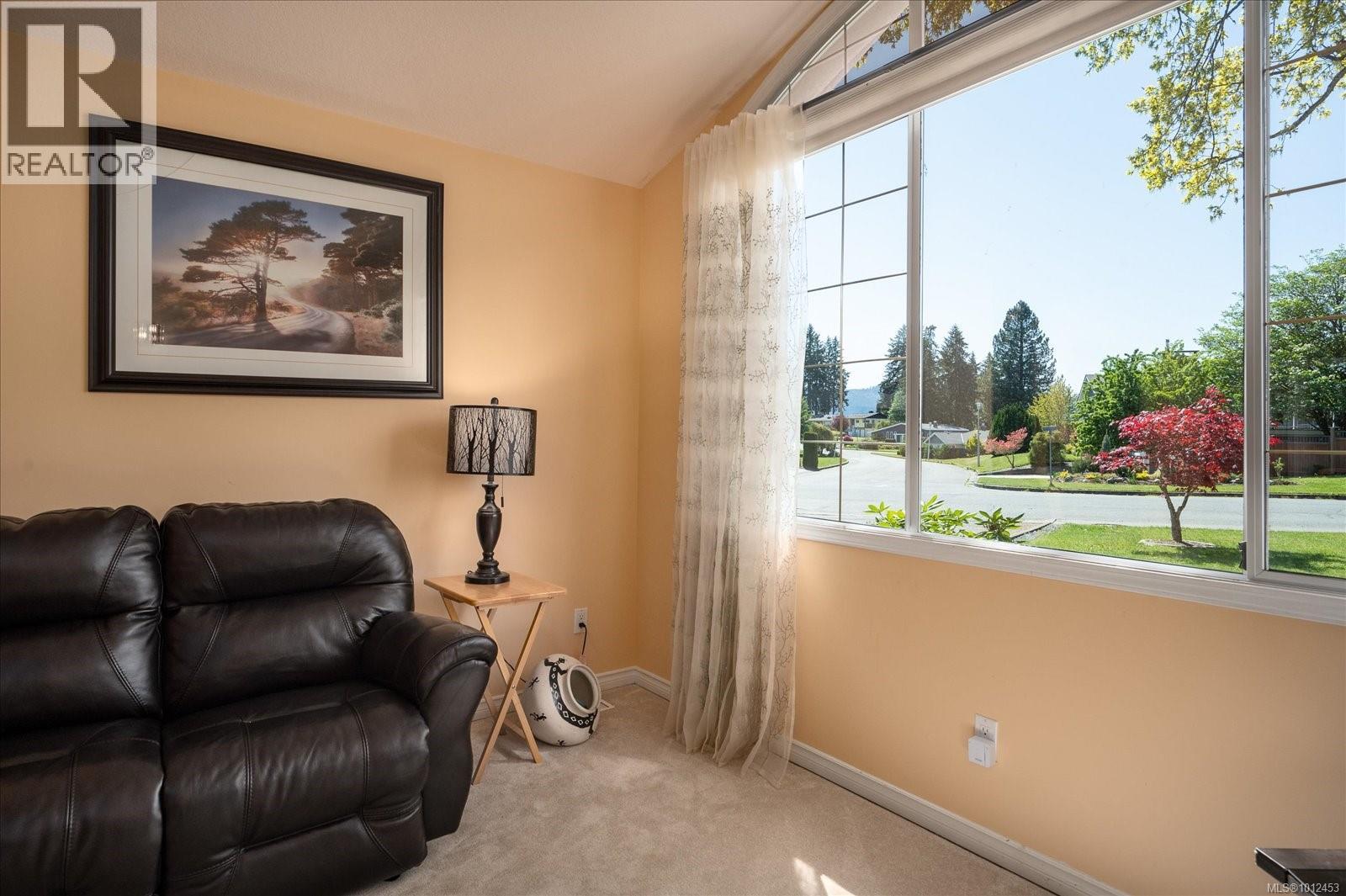 Photo 33 of 3743 Meares Dr, Port Alberni BC