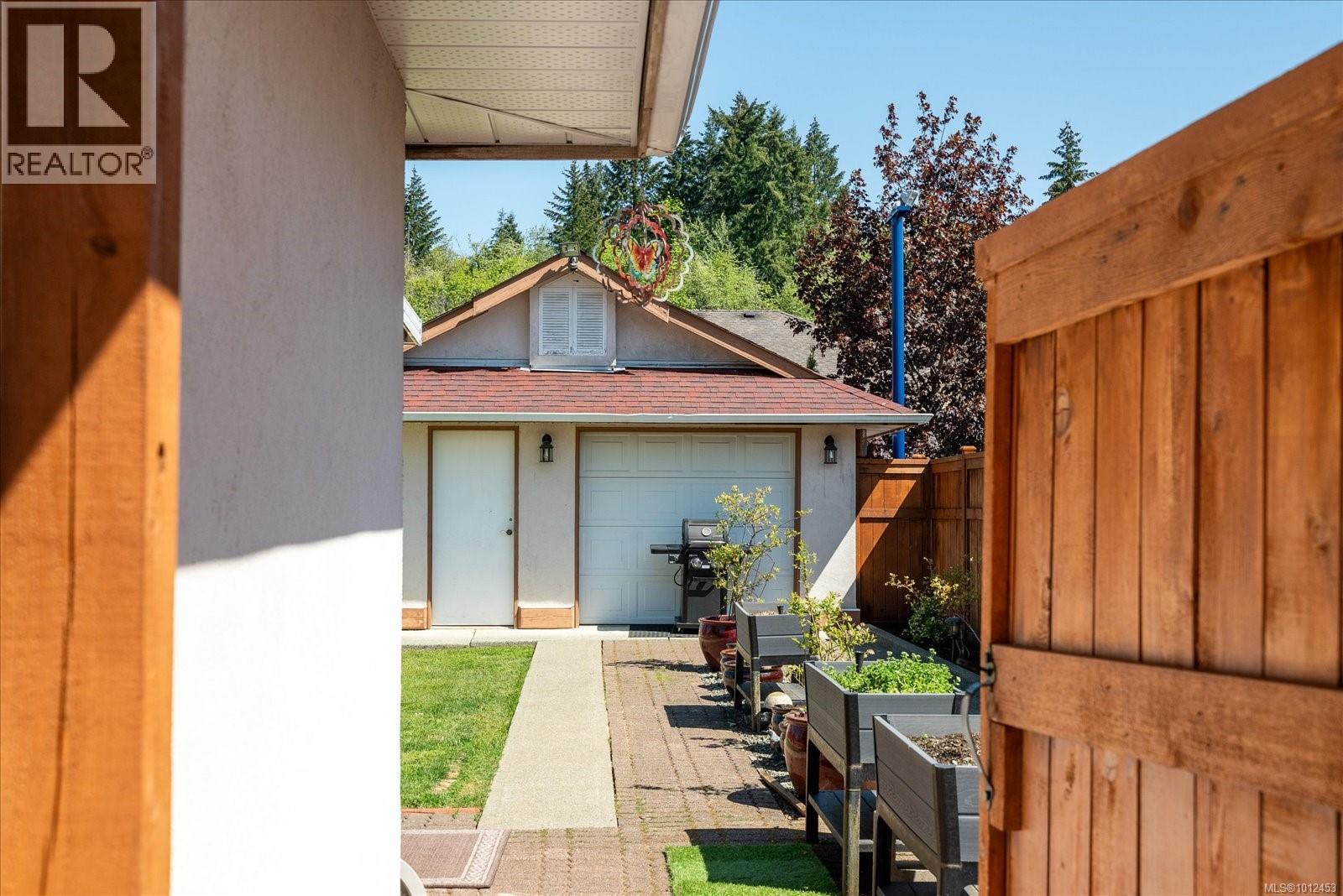 Photo 43 of 3743 Meares Dr, Port Alberni BC