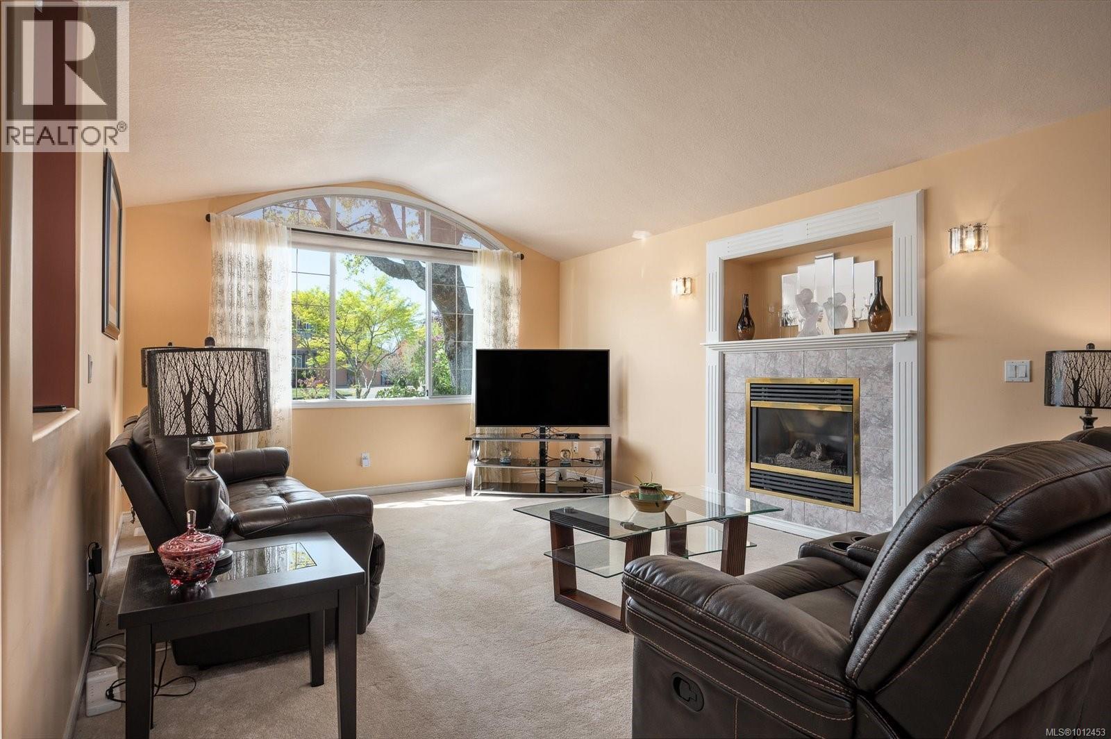 Photo 7 of 3743 Meares Dr, Port Alberni BC