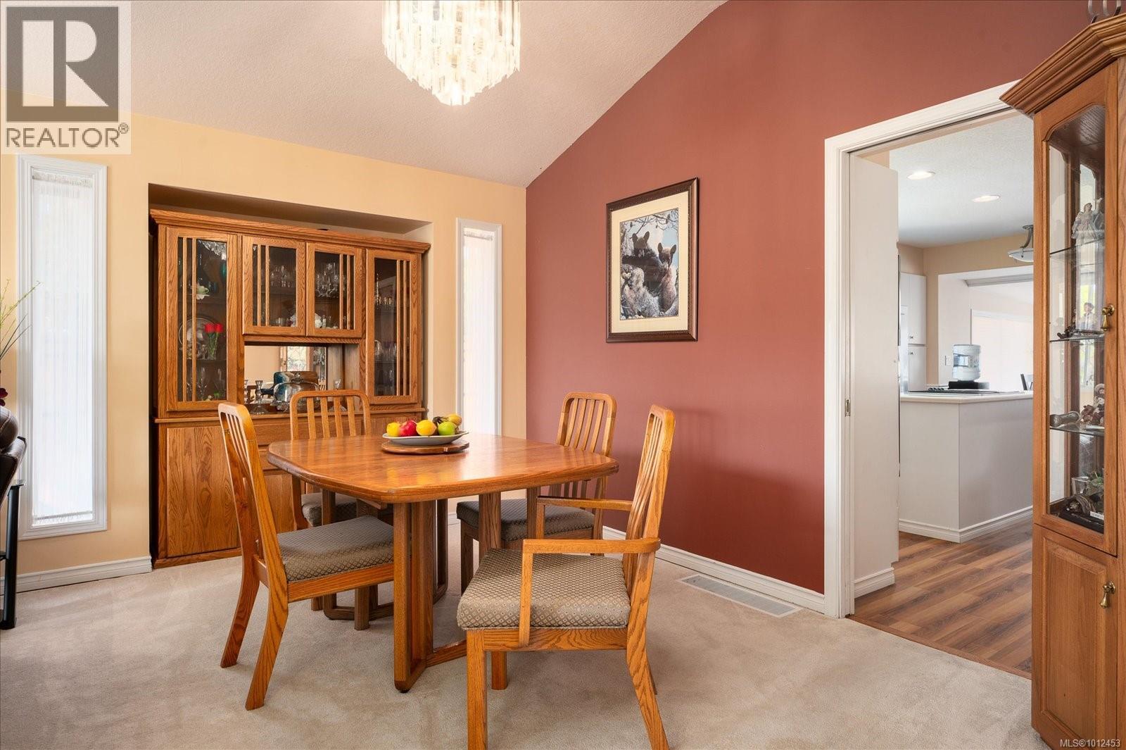 Photo 8 of 3743 Meares Dr, Port Alberni BC