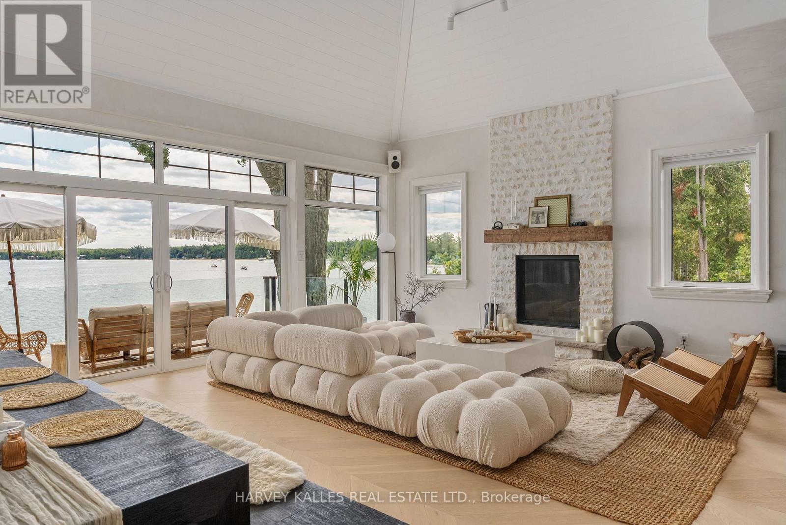 Photo 8 of 3421 Crescent Harbour Road, Innisfil ON