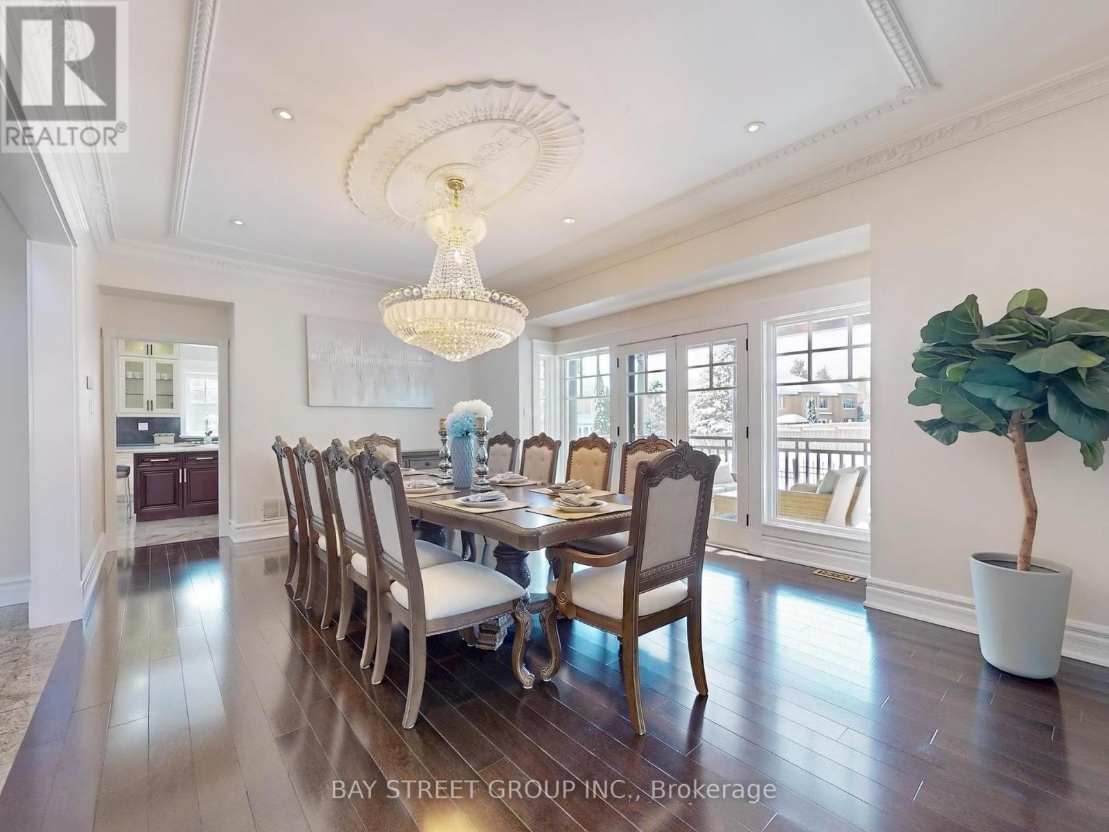 Photo 11 of 25 Brookshill Crescent, Richmond Hill ON