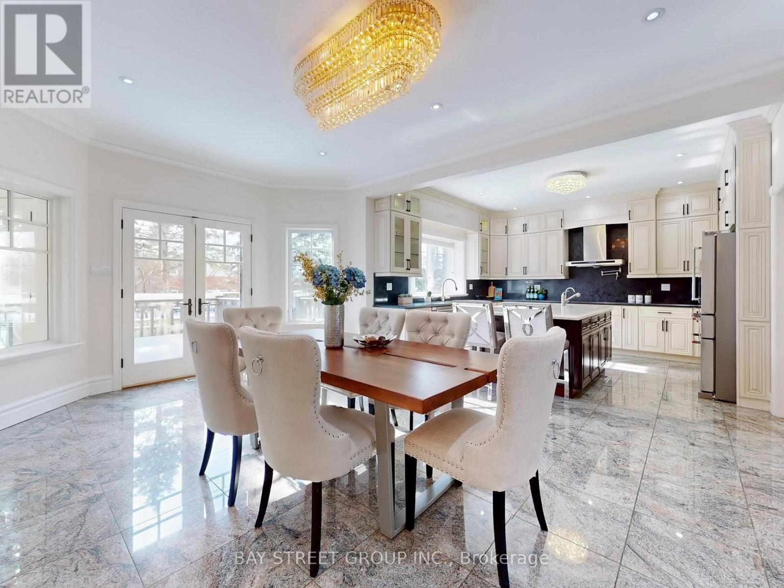 Photo 18 of 25 Brookshill Crescent, Richmond Hill ON