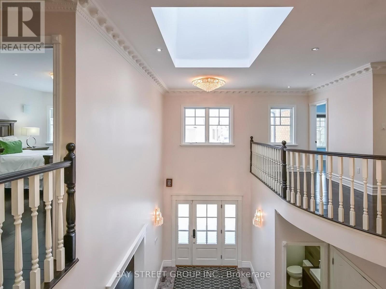 Photo 21 of 25 Brookshill Crescent, Richmond Hill ON
