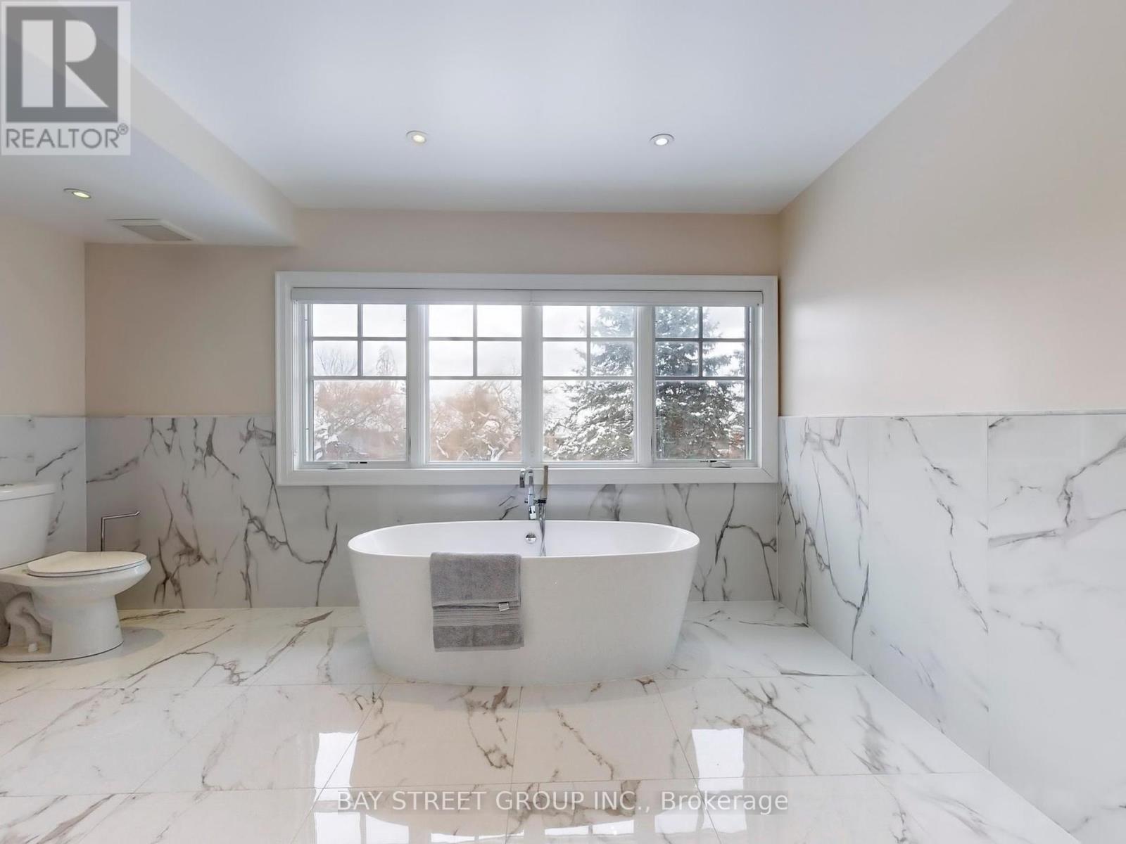 Photo 28 of 25 Brookshill Crescent, Richmond Hill ON