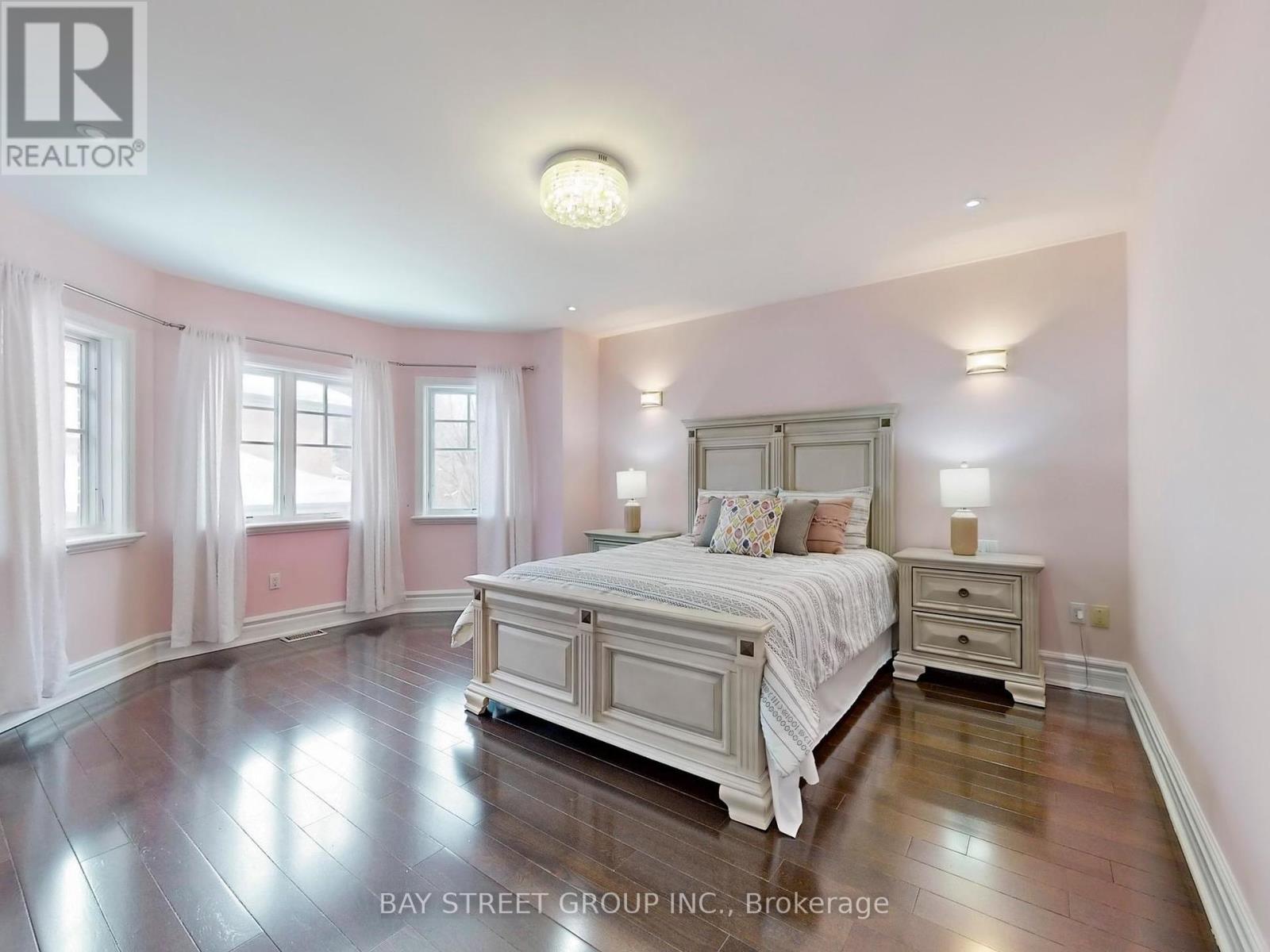 Photo 31 of 25 Brookshill Crescent, Richmond Hill ON