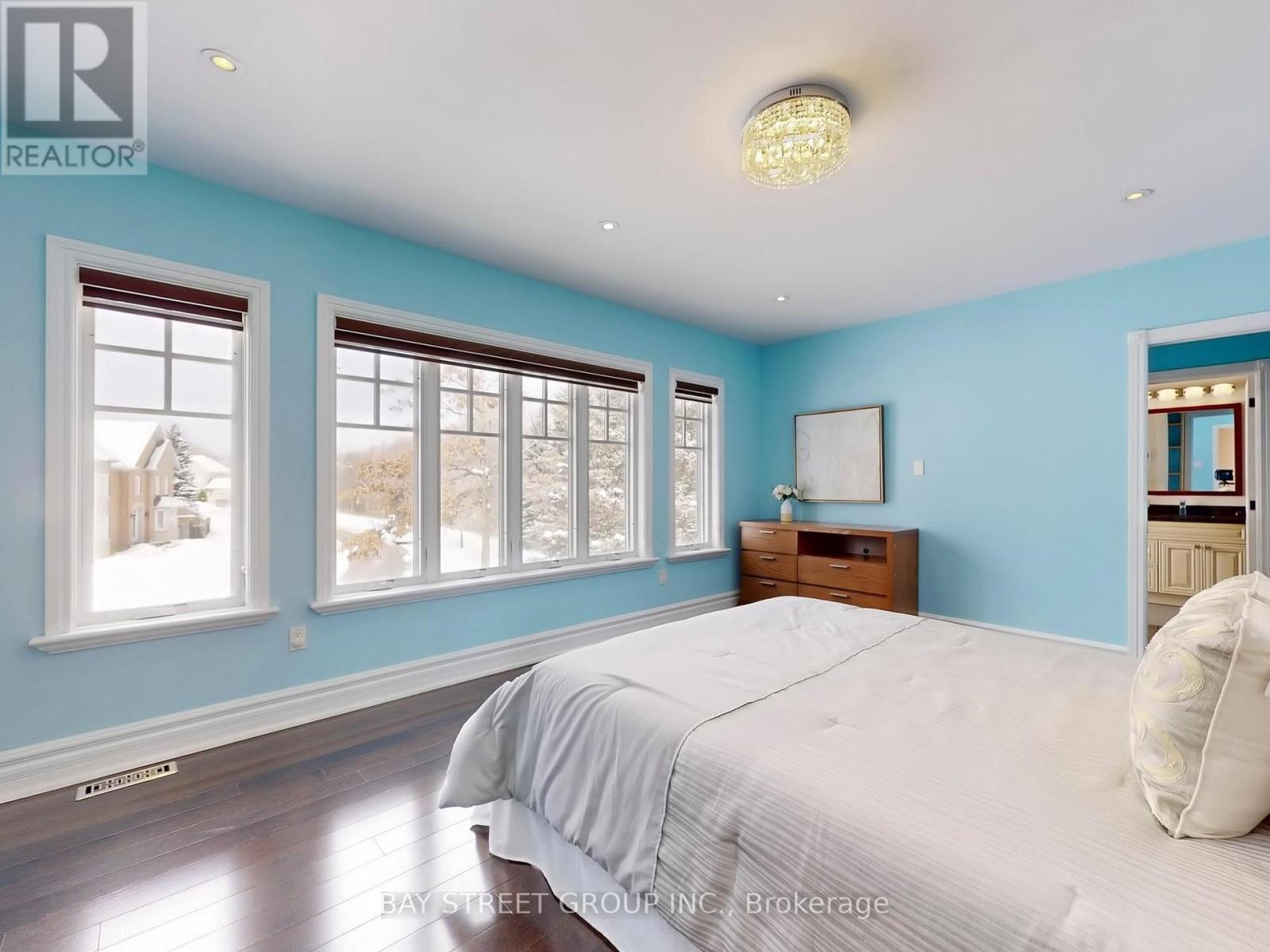 Photo 36 of 25 Brookshill Crescent, Richmond Hill ON