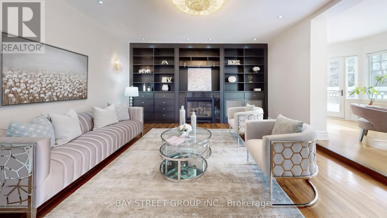 Photo 5 of 25 Brookshill Crescent, Richmond Hill ON