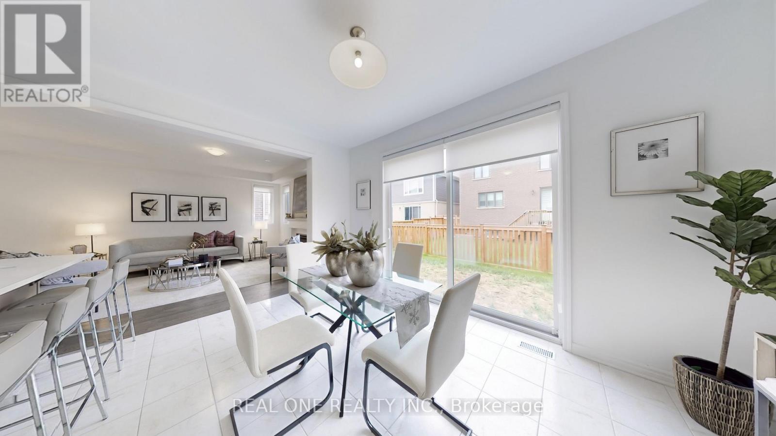 Photo 20 of 561 Kennedy Circle W, Milton ON