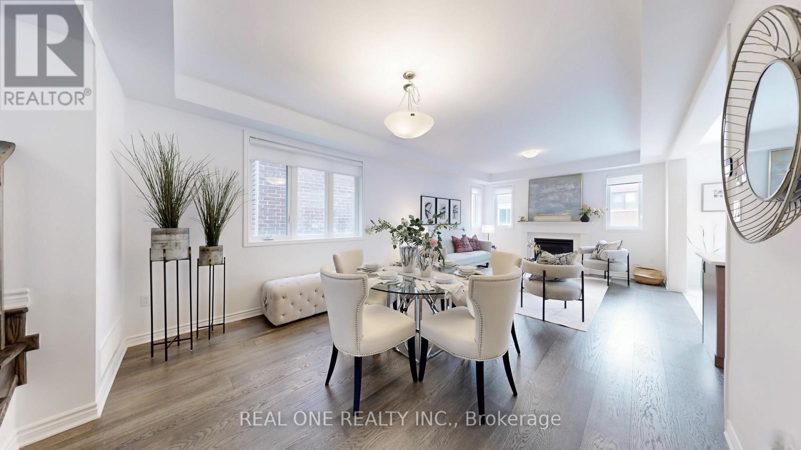Photo 9 of 561 Kennedy Circle W, Milton ON