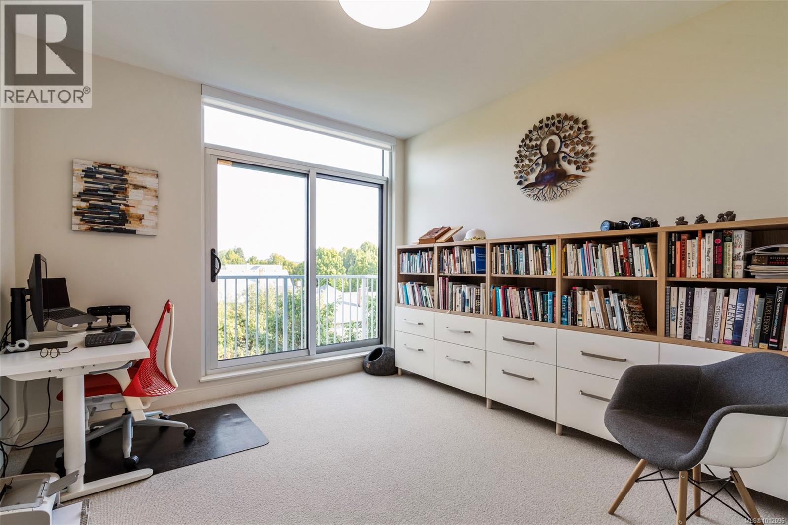 301 1916 Oak Bay Avenue, Victoria