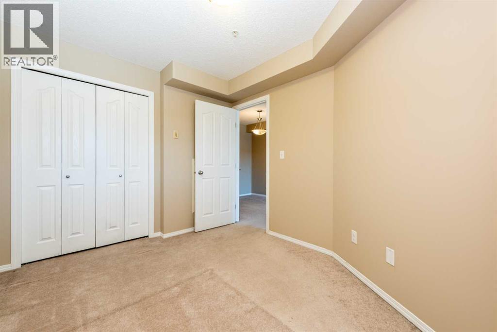 Photo 17 of 4210 403 Mackenzie Way Sw, Airdrie AB