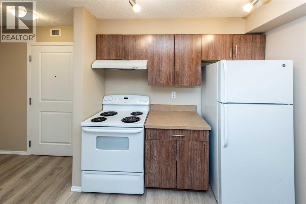 Photo 20 of 4210 403 Mackenzie Way Sw, Airdrie AB