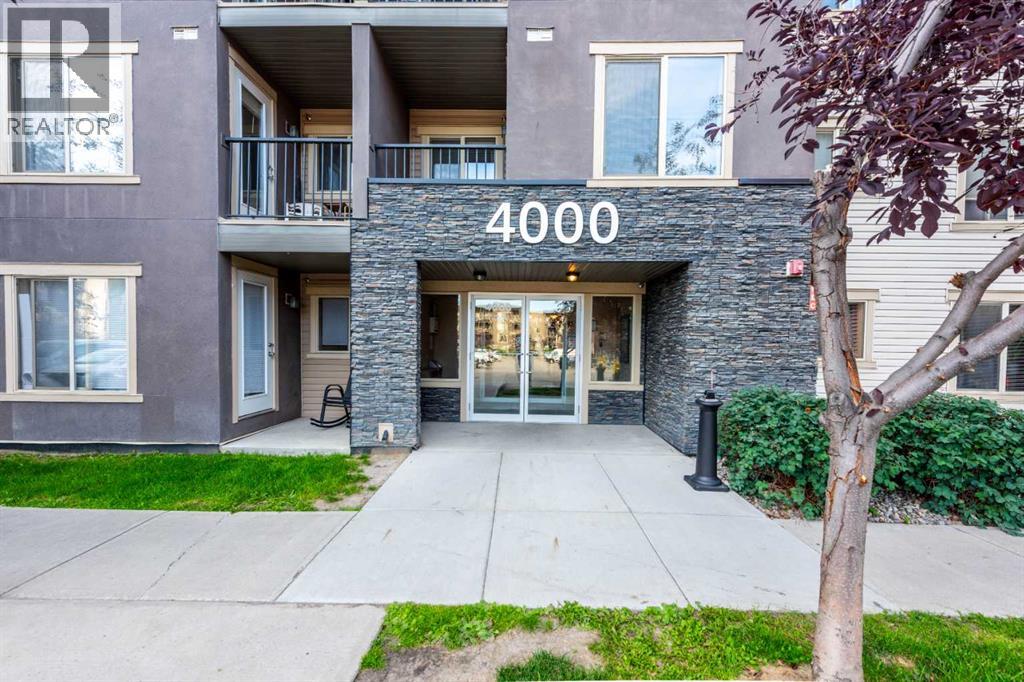 Photo 2 of 4210 403 Mackenzie Way Sw, Airdrie AB