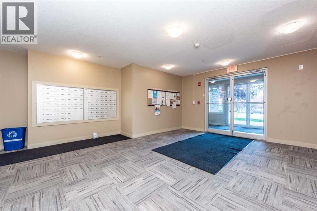 Photo 4 of 4210 403 Mackenzie Way Sw, Airdrie AB