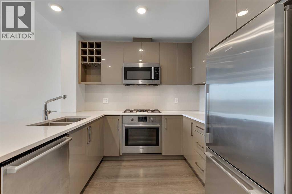 Photo 3 of 609 301 10 Street Nw, Calgary AB