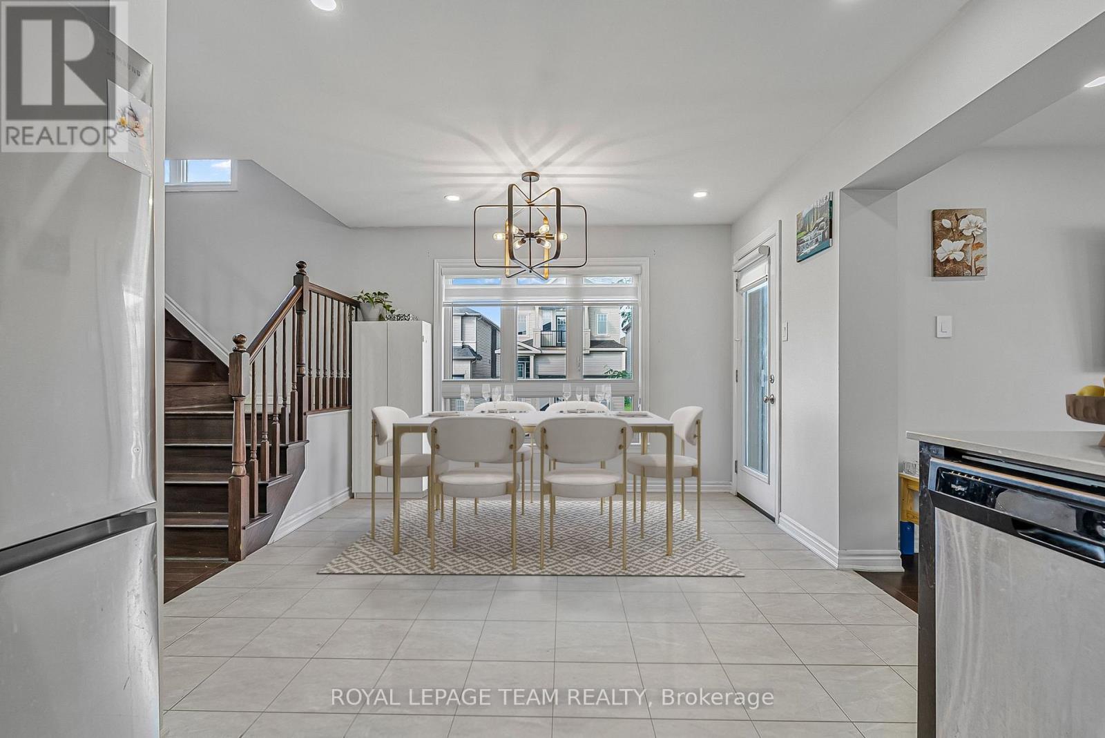 Photo 14 of 622 Parade Drive, Ottawa ON