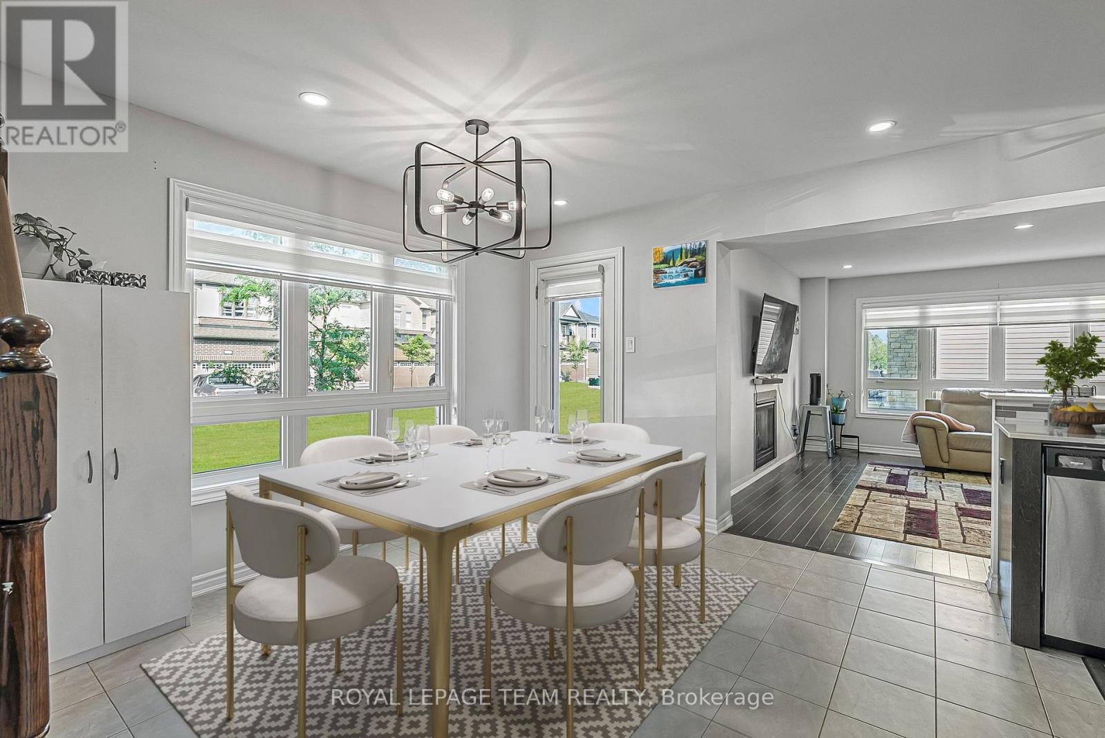 Photo 15 of 622 Parade Drive, Ottawa ON