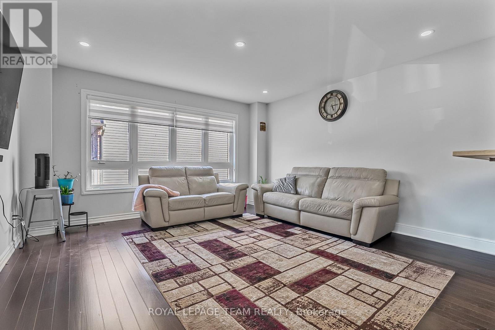 Photo 18 of 622 Parade Drive, Ottawa ON