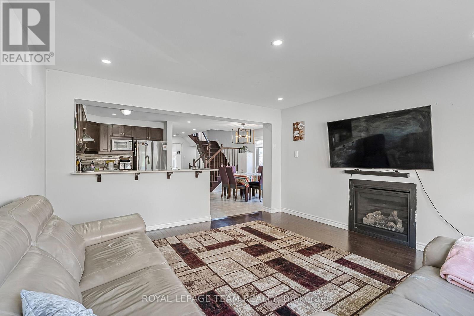 Photo 20 of 622 Parade Drive, Ottawa ON
