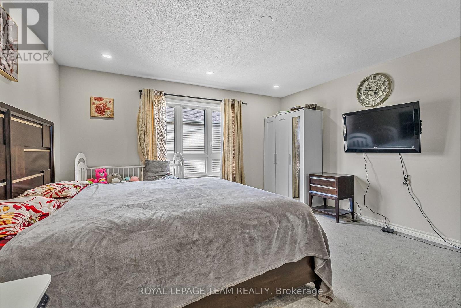 Photo 23 of 622 Parade Drive, Ottawa ON