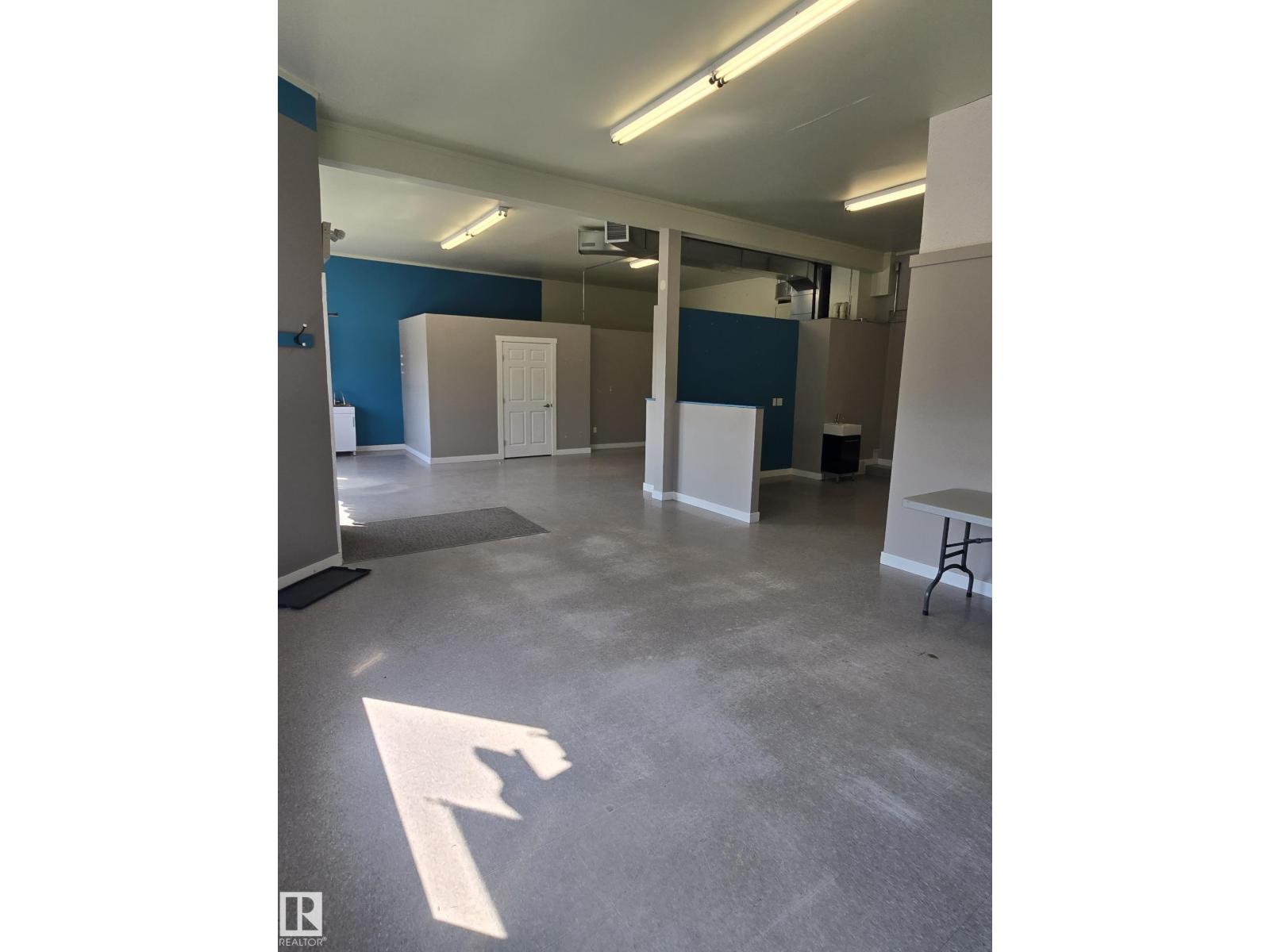 Photo 5 of 4916 50 St St, Sangudo AB