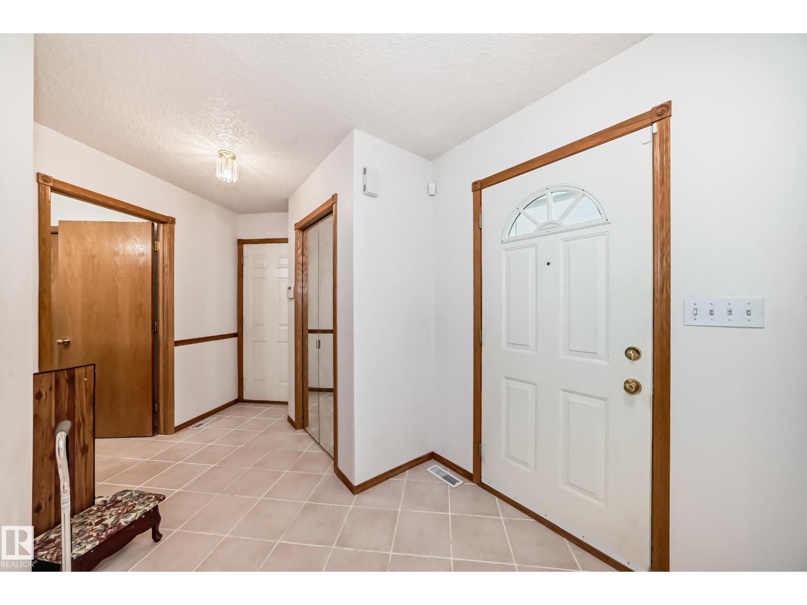 Photo 6 of 1122 Wedgewood Bv Nw, Edmonton AB