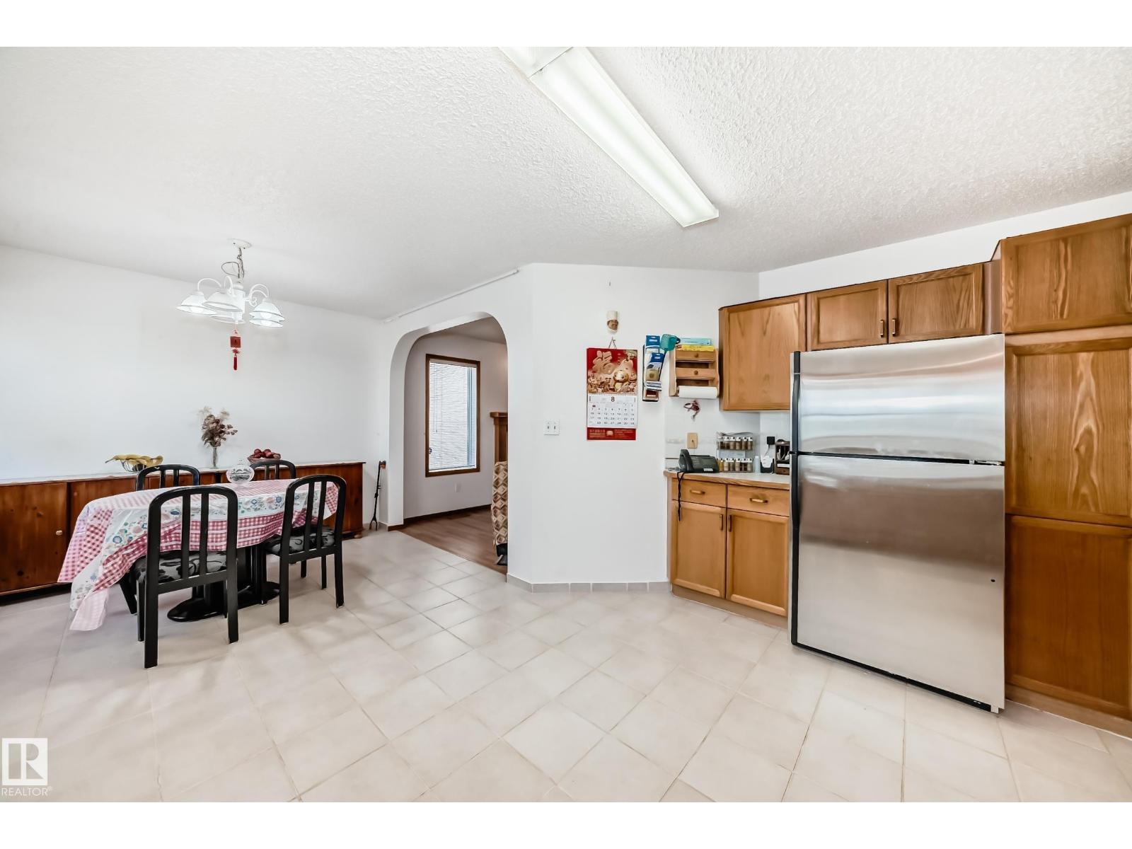 Photo 22 of 1122 Wedgewood Bv Nw, Edmonton AB