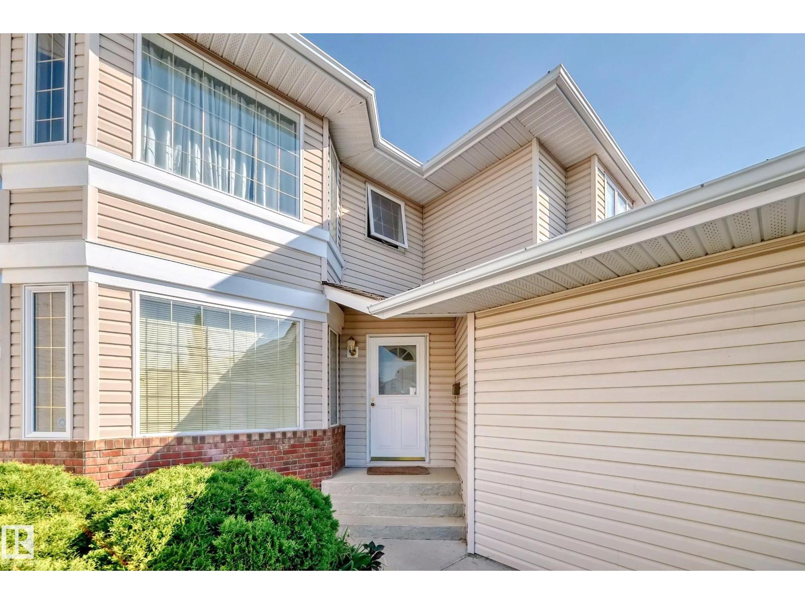 Photo 5 of 1122 Wedgewood Bv Nw, Edmonton AB