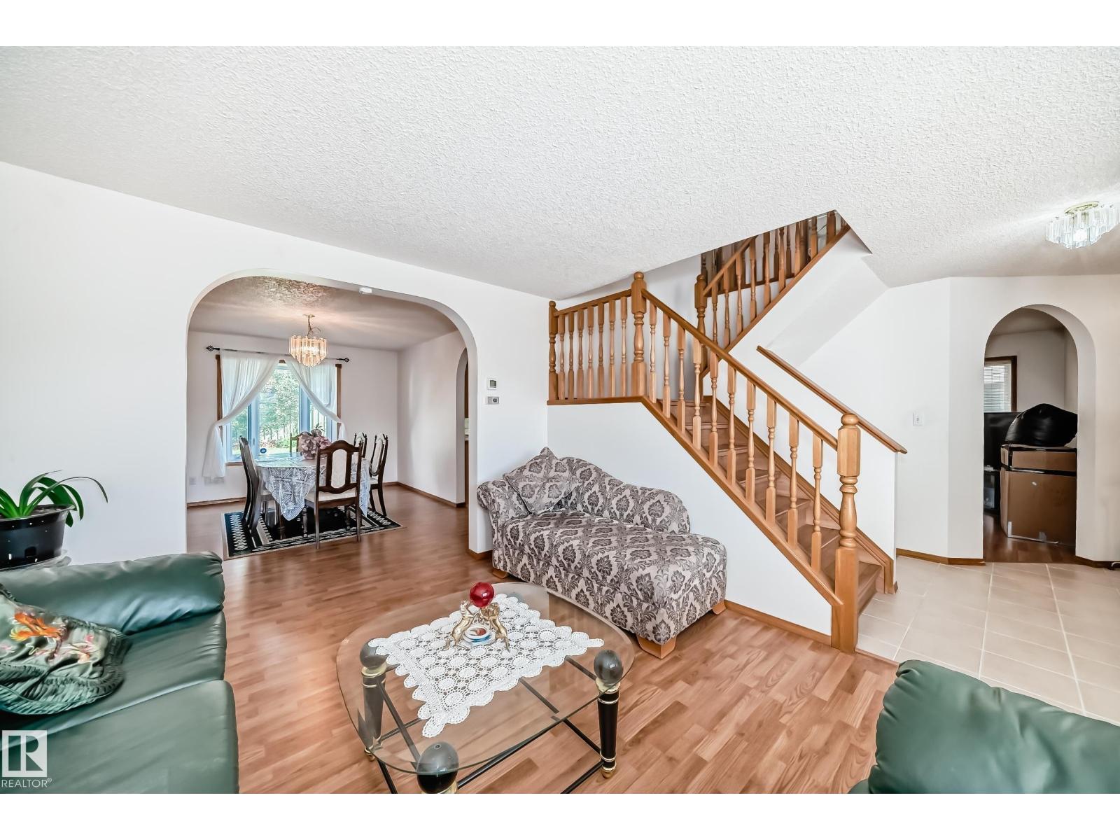 Photo 12 of 1122 Wedgewood Bv Nw, Edmonton AB