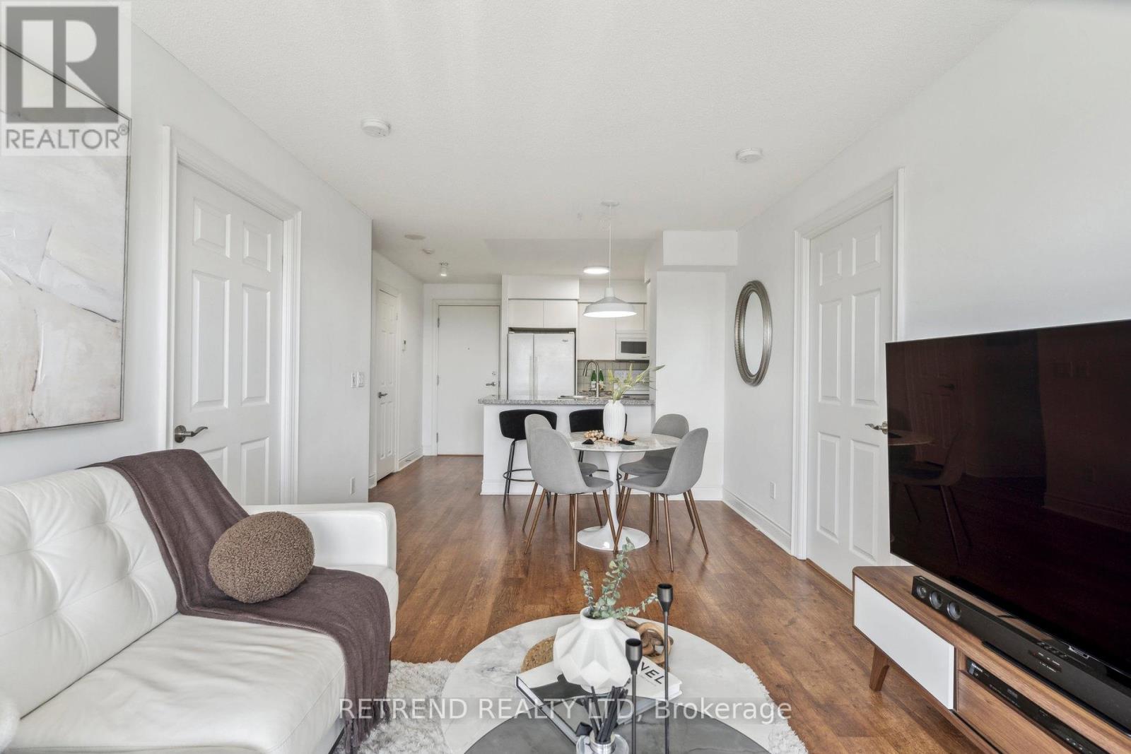 Photo 12 of 2111 15 Greenview Avenue, Toronto ON