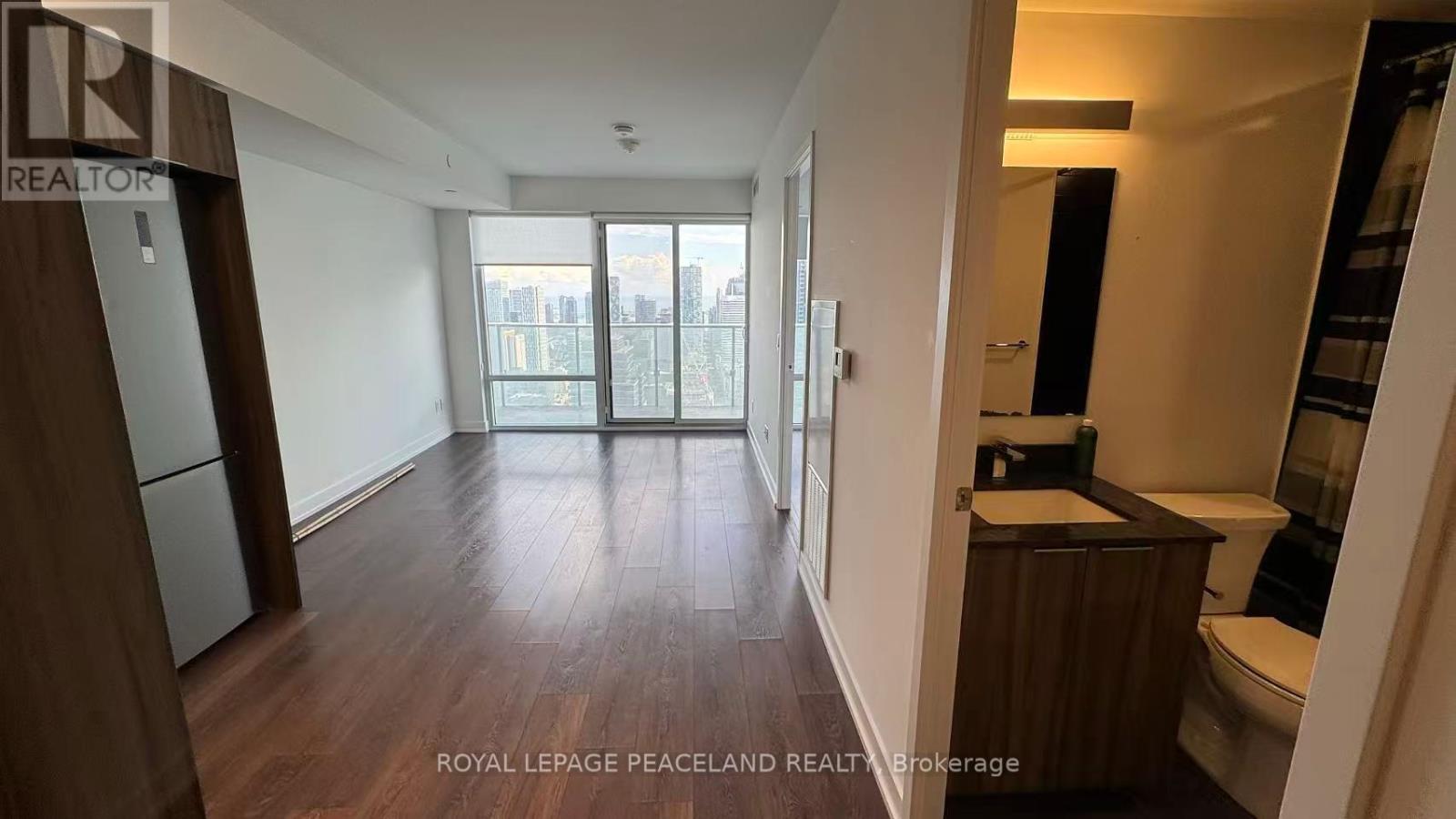 Photo 2 of 4611 501 Yonge Street, Toronto ON