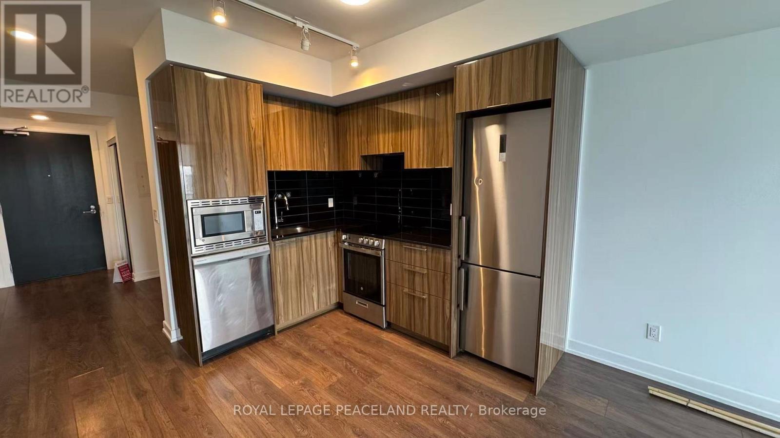 Photo 5 of 4611 501 Yonge Street, Toronto ON