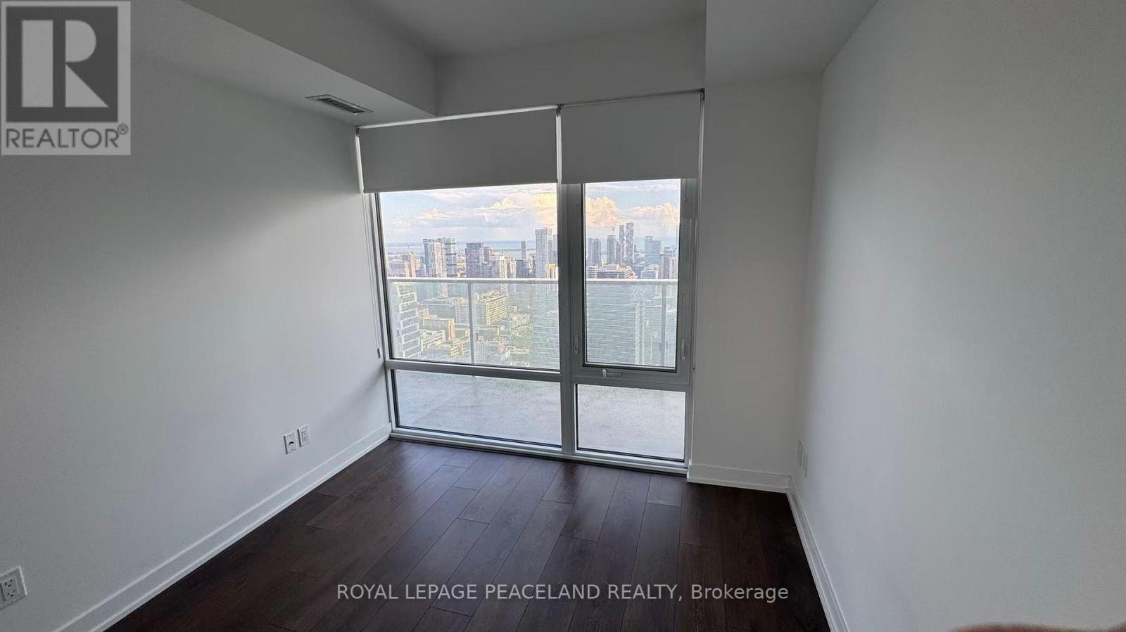 Photo 8 of 4611 501 Yonge Street, Toronto ON