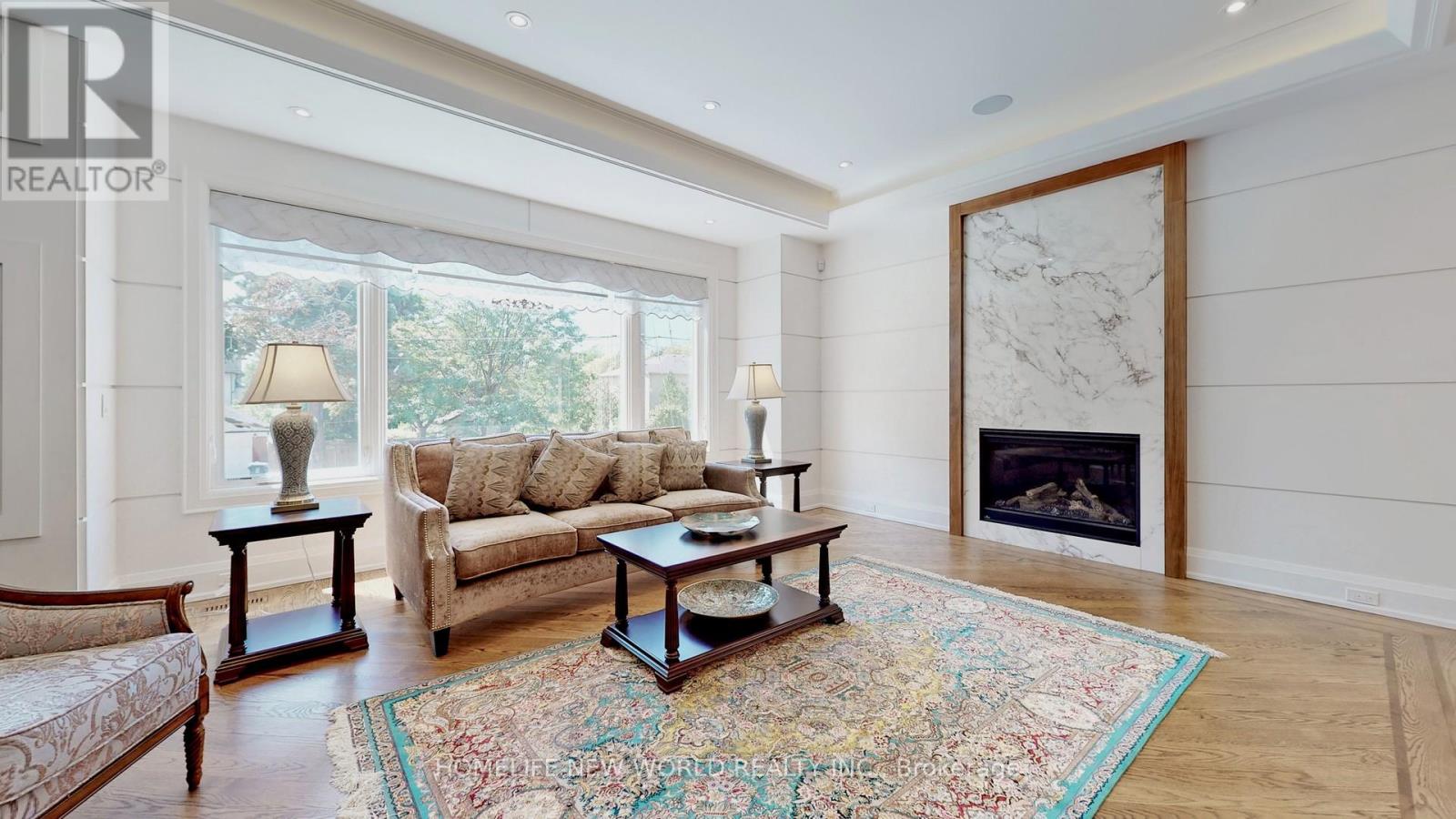 Photo 10 of 302 Johnston Avenue, Toronto ON