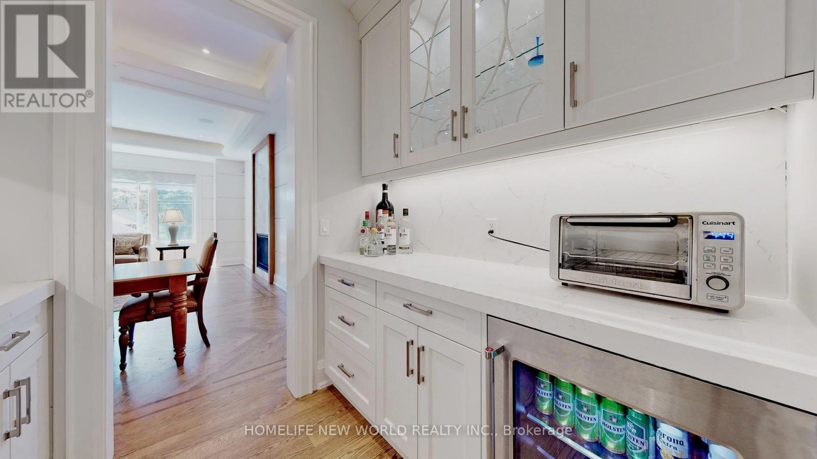 Photo 14 of 302 Johnston Avenue, Toronto ON