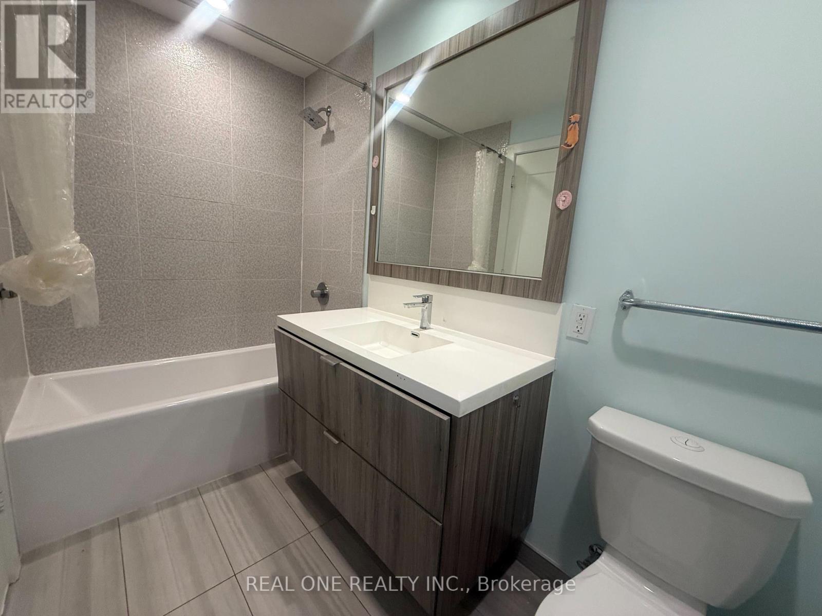 Photo 8 of 610 80 Vanauley Street, Toronto ON