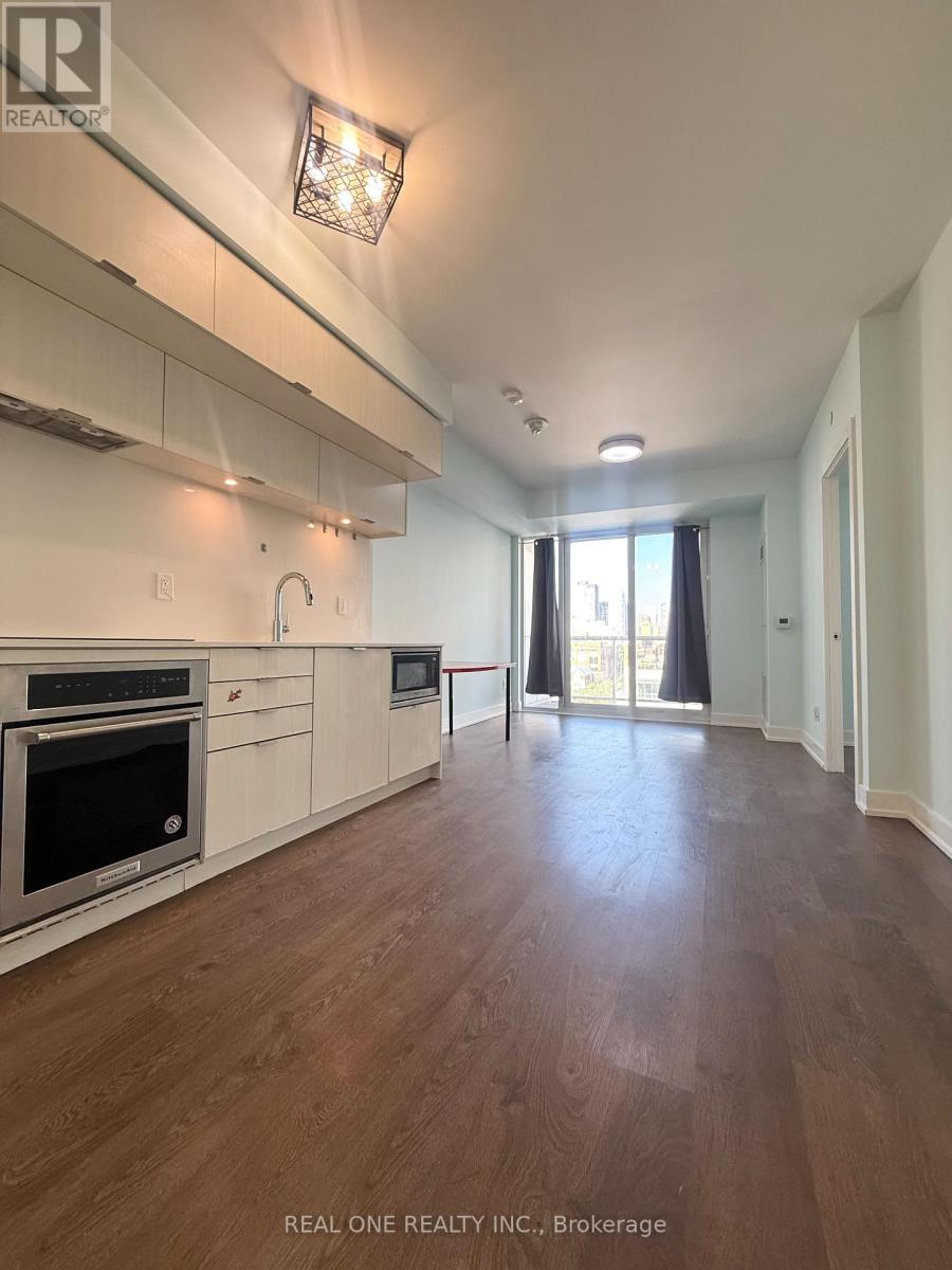 Photo 9 of 610 80 Vanauley Street, Toronto ON