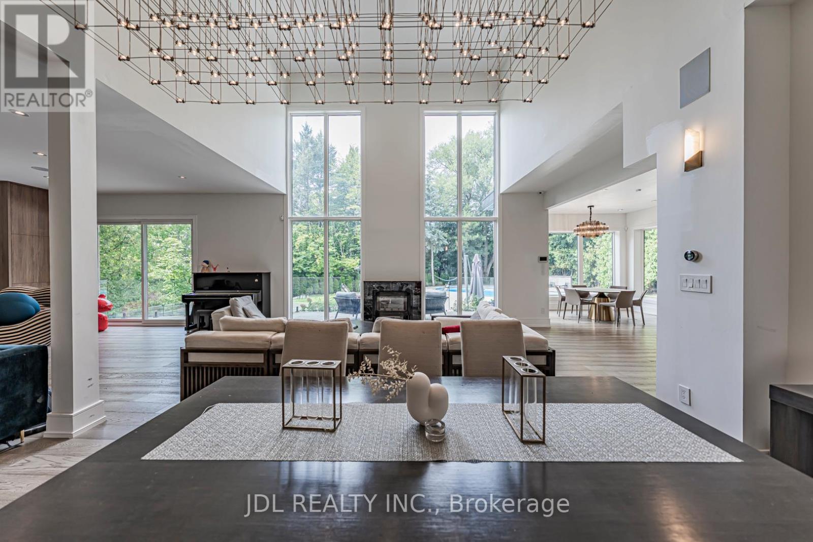 Photo 5 of 19 Fifeshire Road, Toronto ON
