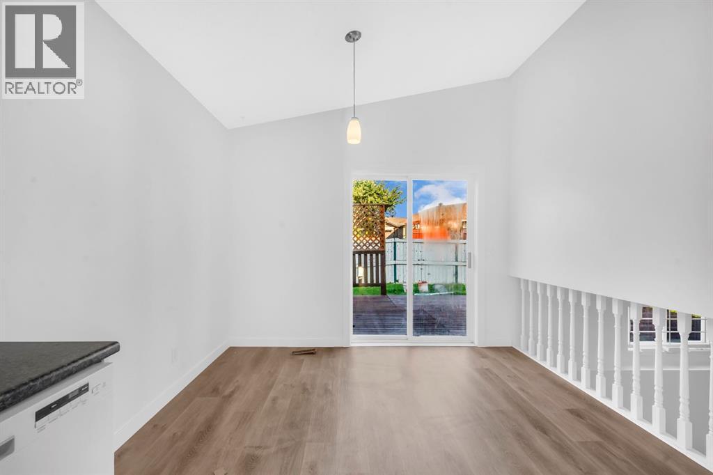 Photo 17 of 16218 Shawbrooke Road Sw, Calgary AB