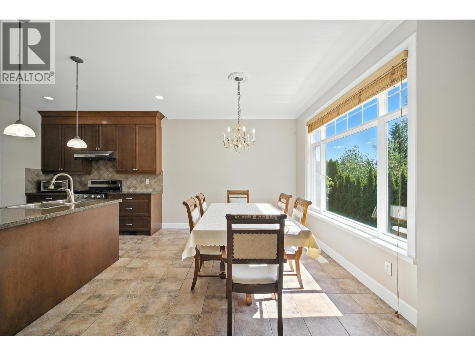 Photo 10 of 3252 Camelback Lane, Coquitlam BC