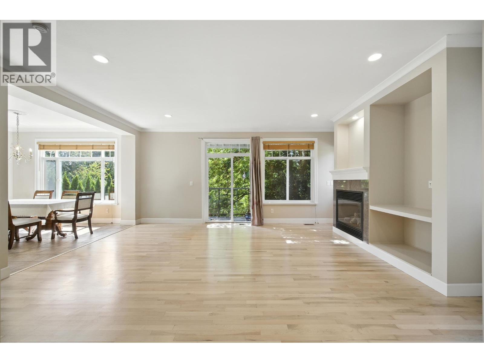 Photo 4 of 3252 Camelback Lane, Coquitlam BC