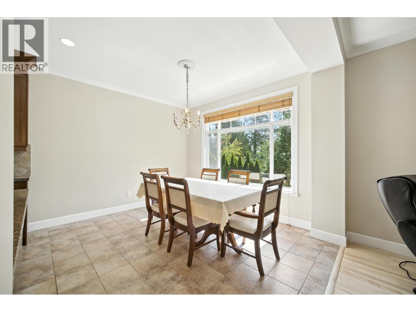 Photo 9 of 3252 Camelback Lane, Coquitlam BC