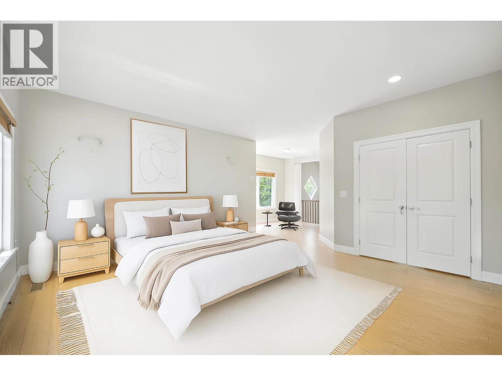 Photo 3 of 3252 Camelback Lane, Coquitlam BC