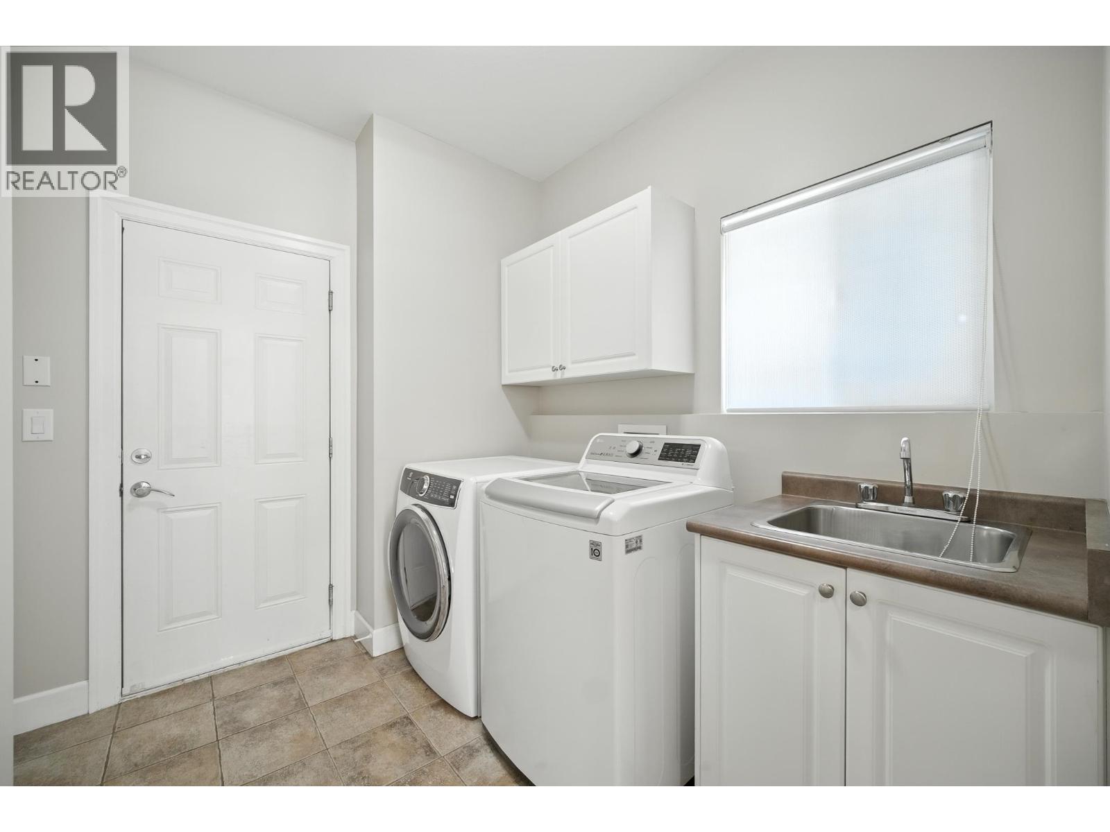 Photo 36 of 3252 Camelback Lane, Coquitlam BC