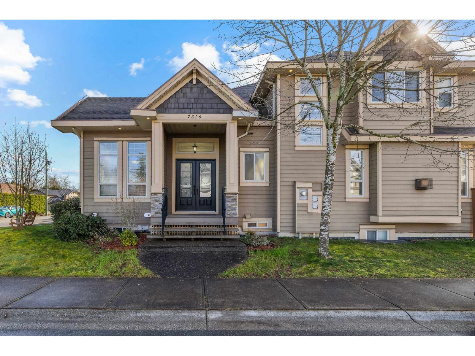 Photo 2 of 7326 199 Street, Langley BC