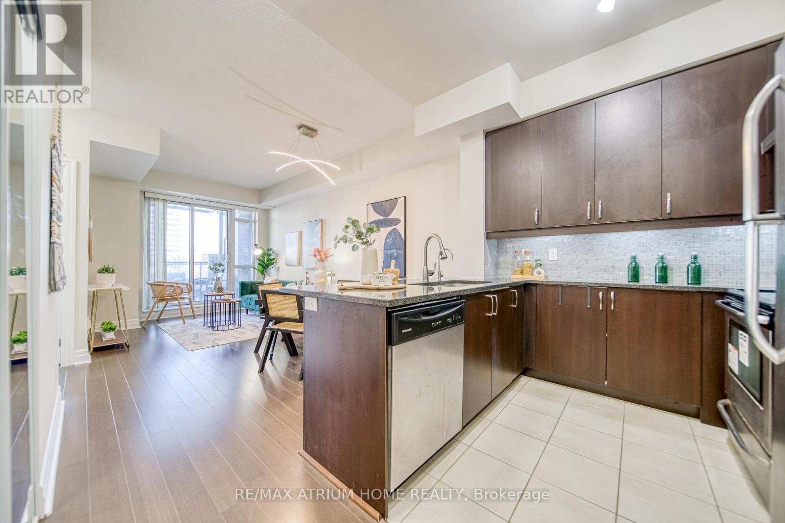 Photo 2 of 317 8110 Birchmount Road, Markham ON