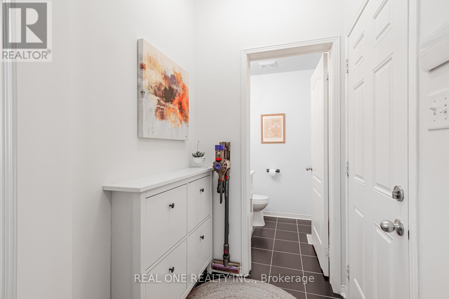 Photo 16 of 16 Bearings Avenue, Whitchurchstouffville ON